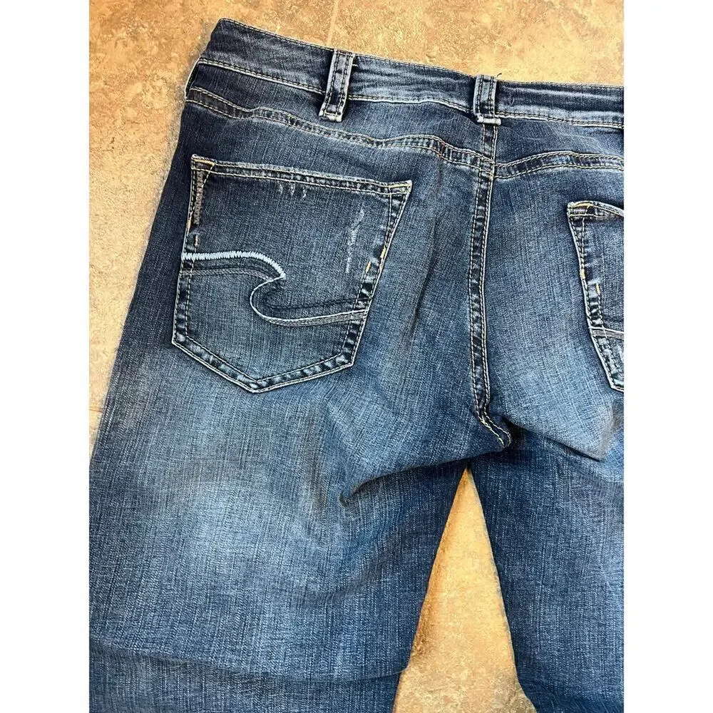 Silver Zac Relaxed Fit Straight Leg Stretch, Slightly Distressed Men's 38/34